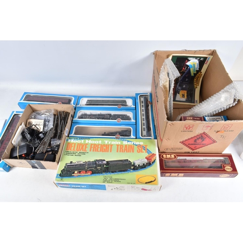 165 - A QUANTITY OF BOXED OO GAUGE AIRFIX MODEL RAILWAY ITEMS, to include rebuilt Royal Scot class 'Royal ... 