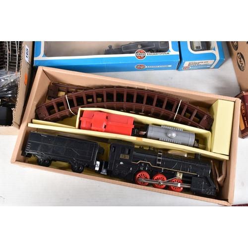 165 - A QUANTITY OF BOXED OO GAUGE AIRFIX MODEL RAILWAY ITEMS, to include rebuilt Royal Scot class 'Royal ... 