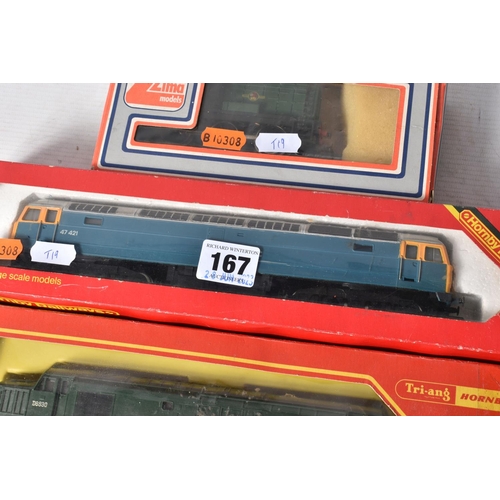 167 - FOUR BOXED TRI-ANG HORNBY OR HORNBY OO GAUGE LOCOMOTIVES, class 08 No.13012, B.R. green livery (R156... 