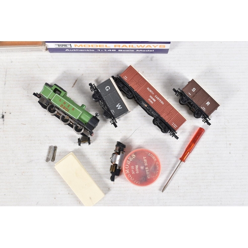 168 - A QUANTITY OF ASSORTED BOXED AND UNBOXED N GAUGE LOCOMOTIVES AND ROLLING STOCK, locomotives are Grah... 