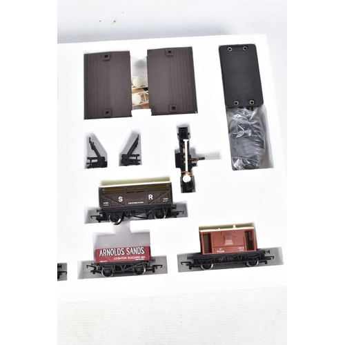 174 - A BOXED HORNBY RAILWAYS OO GAUGE B.R. EXPRESS FREIGHT TRAIN SET, No.R787, comprising class 47 locomo... 