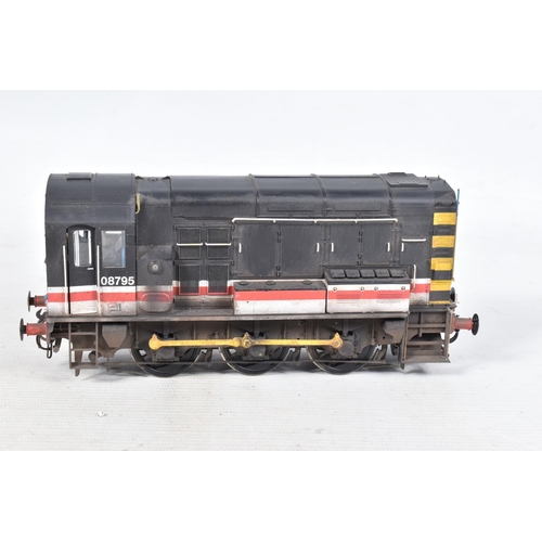 177 - A BOXED DAPOL O GAUGE CLASS 08 SHUNTING LOCOMOTIVE, No.08 795, weathered B.R. InterCity livery (7D-0... 