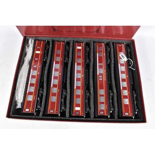 180 - A BOXED ACE TRAINS O GAUGE MERSEYSIDE EXPRESS COACHES SET, No.C/2 Set A which is the version with th... 