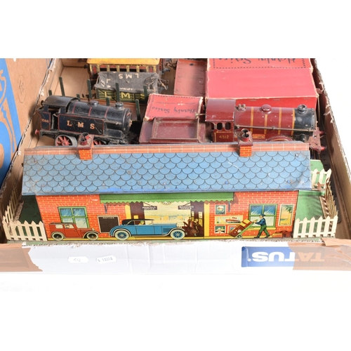 182 - A QUANTITY OF UNBOXED AND ASSORTED HORNBY O GAUGE MODEL RAILWAY ITEMS, to include No.1 Special locom... 