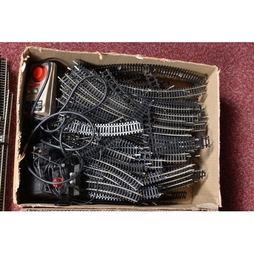 187 - A QUANTITY OF BOXED AND UNBOXED MAINLY TRI-ANG AND HORNBY OO GAUGE MODEL RAILWAY ITEMS, to include b... 