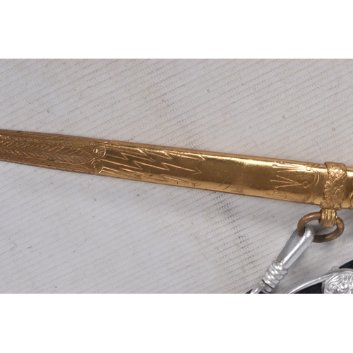 238 - A GERMAN THIRD REICH NAVY OFFICERS DAGGER, this has a white wire bound grip and the pommel features ... 