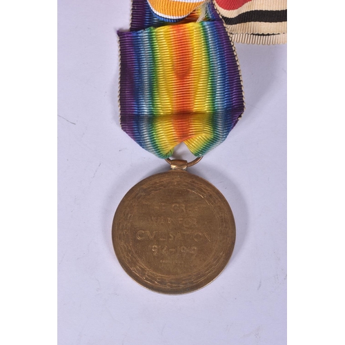 247 - A WWI PAIR OF MEDALS AND SPECIAL CONSTABULARY MEDAL, the WWI medals are both correctly named to Priv... 