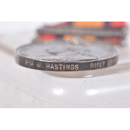 257 - A BOERWAR AND WWI GROUP OF MEDALS, the QSA and KSA are both correctly named to 6622 PTE W HASTINGS R... 