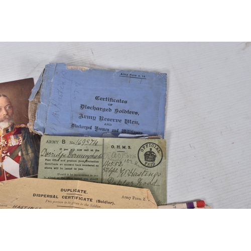 257 - A BOERWAR AND WWI GROUP OF MEDALS, the QSA and KSA are both correctly named to 6622 PTE W HASTINGS R... 