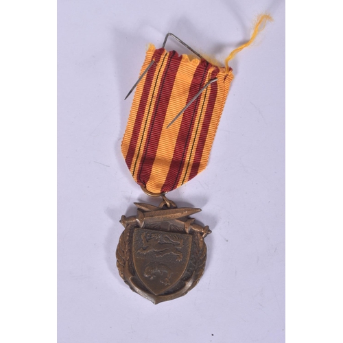 265 - A SELECTION OF FULL SIZE AND MINATURE MEDALS, to include a WWI BWM named to SPR 275303 F.E.WRIGHT R.... 