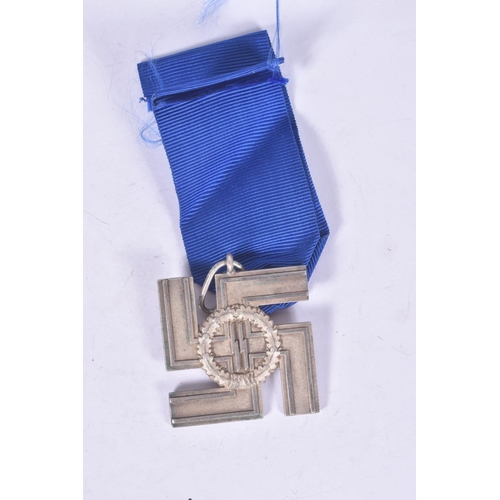 299 - A WWII ERA GERMAN SS TWELVE YEAR LONG SERVICE CROSS, this award features a silvered cross in the for... 