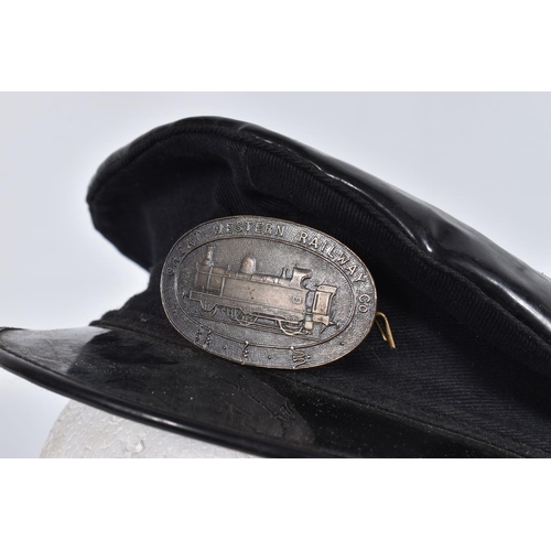 315 - A 1939 DATED WWII STEEL HELMET AND OTHERS, to include six berets and three other hats, the steel hel... 