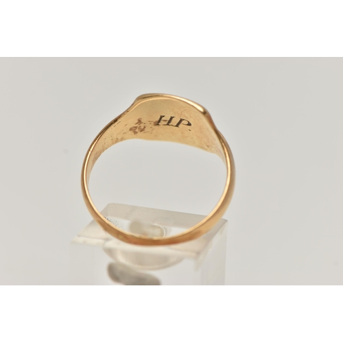 137 - AN 18CT GOLD SIGNET RING, yellow gold square signet with tapered shoulders, hallmarked 18ct Birmingh... 