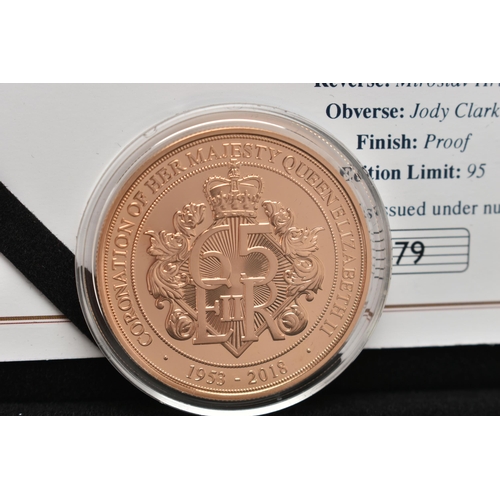 7 - A 2018 ISLE OF MAN 65 YEAR SINCE QUEEN ELIZABETHS CORONATION gold 22ct Five Pounds 916 fine, 38.61mm... 