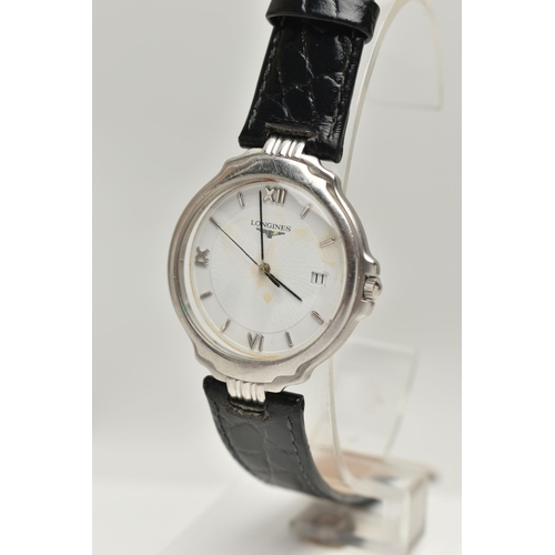 155 - A GENTS 'LONGINES' QUARTZ WRISTWATCH, round white dial signed 'Longines', Roman numeral twelve, thre... 