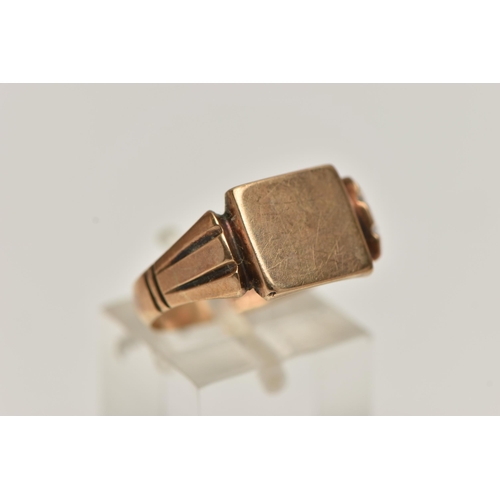 162 - A GENTS 9CT GOLD SIGNET RING, yellow gold, polished square signet ring, textured shoulders leading o... 