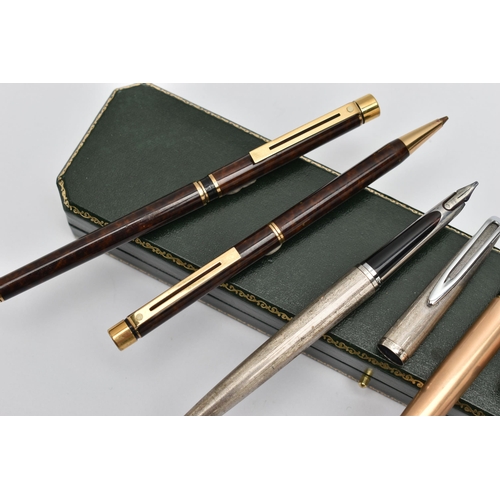 185 - AN ASSORTMENT OF PENS, to include a 'Sheaffer' ball point and fountain pen, fountain pen nib stamped... 