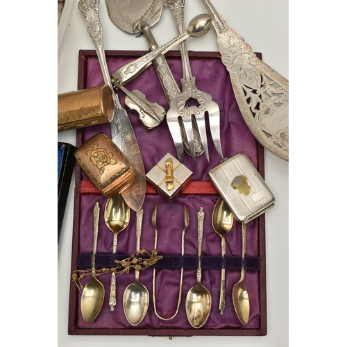 213 - A BOX OF MISCELLANEOUS ITEMS, to include a selection of hatpins, many imitation pearl examples, a se... 