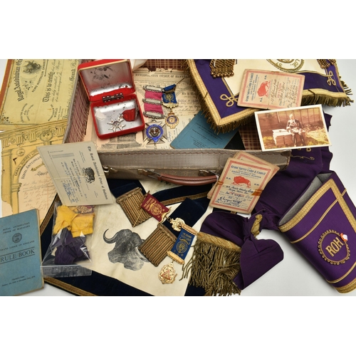 214 - A SELECTION OF MASONIC REGALIA, to include an apron, collar and gauntlet cuffs for ROH 37 Sir Roland... 