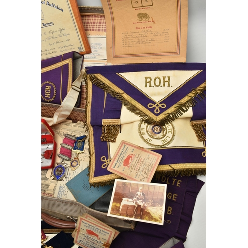 214 - A SELECTION OF MASONIC REGALIA, to include an apron, collar and gauntlet cuffs for ROH 37 Sir Roland... 