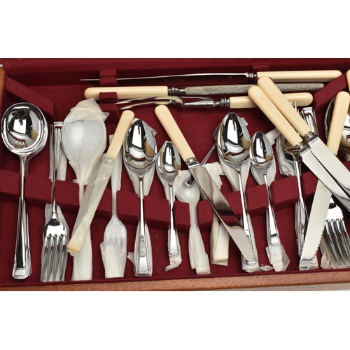 220 - A CASED SET OF COFFEE SPOONS AND TWO CANTEENS, twelve continental coffee spoons, each stamped 800, a... 