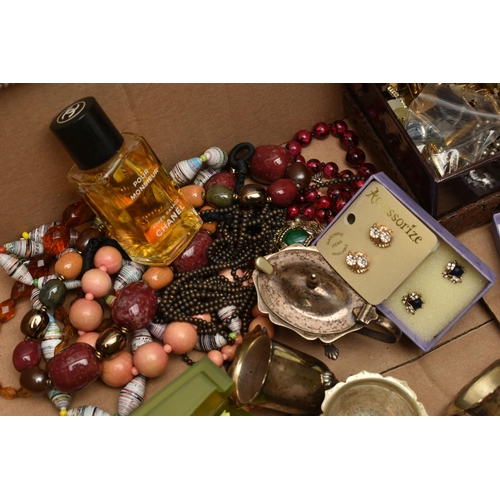 222 - A BOX OF ASSORTED ITEMS, to include a small assortment of costume jewellery, assorted white metal it... 