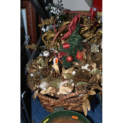 375 - TWO BOXES AND LOOSE CHRISTMAS DECORATIONS, to include a box of late twentieth century/modern Christm... 