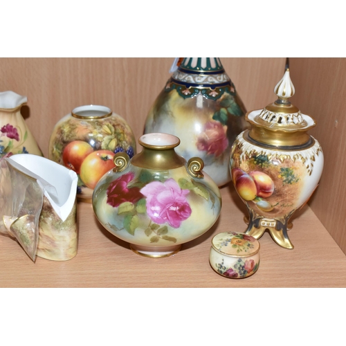 411 - A GROUP OF ROYAL WORCESTER PORCELAIN, comprising a Hadley Ware bud vase painted with roses, height 2... 