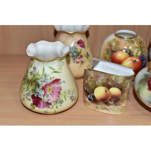 411 - A GROUP OF ROYAL WORCESTER PORCELAIN, comprising a Hadley Ware bud vase painted with roses, height 2... 