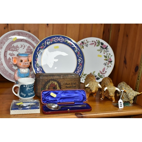 A GROUP OF CERAMICS STAMPS AND A VINTAGE TIN comprising a hinged