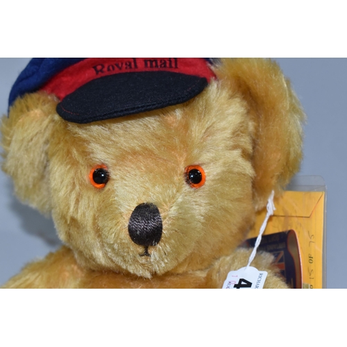 401 - A MERRYTHOUGHT LIMITED EDITION 'RETURN TO SENDER' TEDDY BEAR, no 15/75, height approximately 35cm, w... 