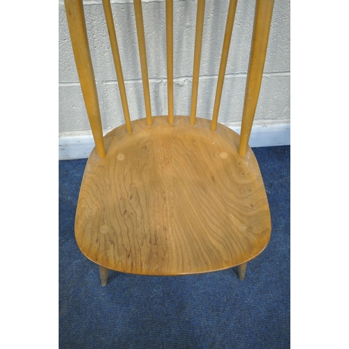 1308 - A SET OF FIVE ERCOL ELM AND BEECH QUAKER BACK CHAIRS, model number 365, all with floral seat pads (c... 