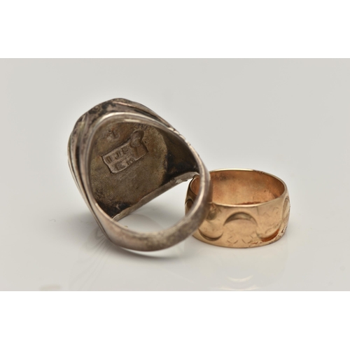 43 - TWO RINGS, the first a 9ct gold band ring with engraved wave pattern, 9ct hallmark for Birmingham 19... 