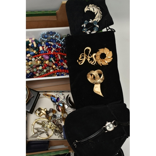 104 - A BOX OF ASSORTED COSTUME JEWELLERY, to include boxed sets of jewellery, imitation pearl necklaces, ... 