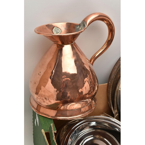 111 - A BOX OF ASSORTED METAL WARE, to include a copper water jug, copper kettle and dish, a brass vase, p... 