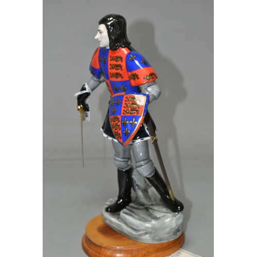 349 - A ROYAL DOULTON LIMITED EDITION FIGURE, 146/750 'Lord Olivier as Richard III' HN2881, with certifica... 