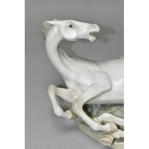 357 - A LLADRO 'GROUP OF HORSES' FIGURINE, 1022 design by Fulgencio Garcia 1969-2005, height 37cm (1) (Con... 