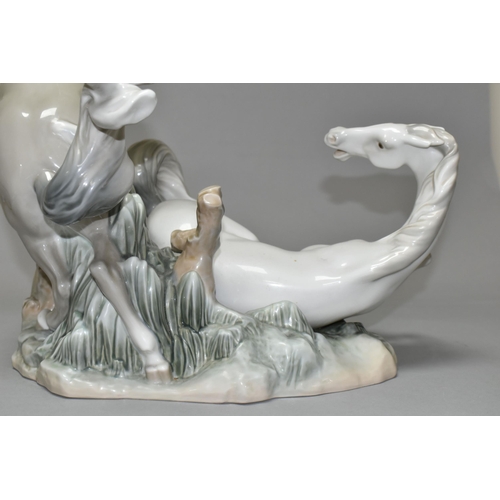 357 - A LLADRO 'GROUP OF HORSES' FIGURINE, 1022 design by Fulgencio Garcia 1969-2005, height 37cm (1) (Con... 