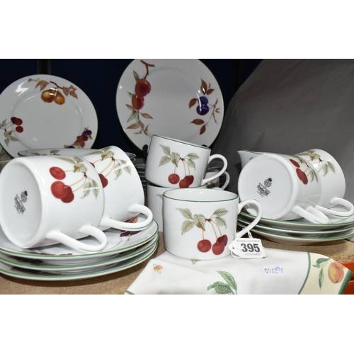 395 - A FORTY FOUR PIECE ROYAL WORCESTER EVESHAM VALE PART DINNER SERVICE, comprising six dinner plates (o... 