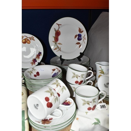 395 - A FORTY FOUR PIECE ROYAL WORCESTER EVESHAM VALE PART DINNER SERVICE, comprising six dinner plates (o... 