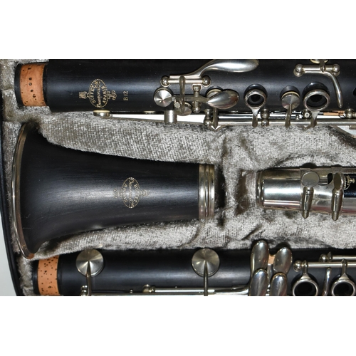 467 - A BUFFET CRAMPON & CIE, PARIS CASED CLARINET, no B12, in a hard fitted case, together with a K&M Ger... 