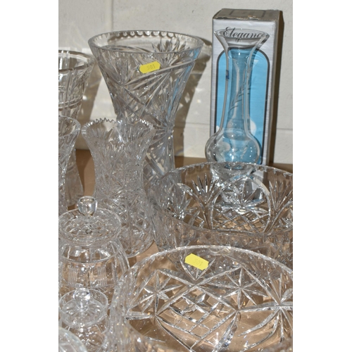 501 - A GROUP OF CUT CRYSTAL AND A SWAROVSKI FIVE POINT CANDLE HOLDER, comprising six grapefruit dishes (o... 