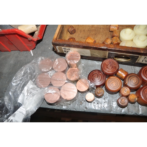 914 - A BOX CONTAINING THOR COPPER, HIDE AND PLASTIC MALLET INSERTS (this lot is located at another locati... 