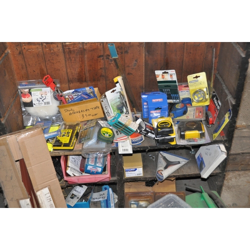 936 - A SELECTION OF TOOLS AND ACCESSORIES including three Stanley and four Tapeline 5m tape measures, a p... 