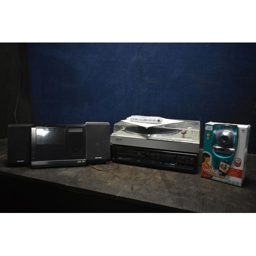 1058 - A NATIONAL PANASONIC SG-1070L together with a pair of matching speakers, manual and microphone (PAT ... 