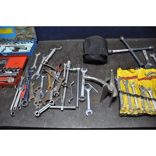 1071 - A HALFORDS STACKING MECHANICS TWO PIECE TOOL CHEST containing spanners, two partial socket sets and ... 