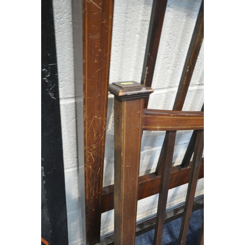 1216 - AN EDWARDIAN MAHOGANY 4FT6 BEDSTEAD, with side rails and slats (condition - scuffs and scratches)