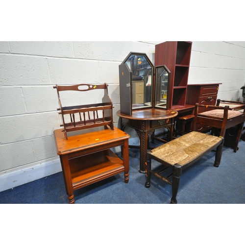 1267 - A SELECTION OF OCCASIONAL FURNITURE, to include a mahogany circular occasional table, a triple dress... 