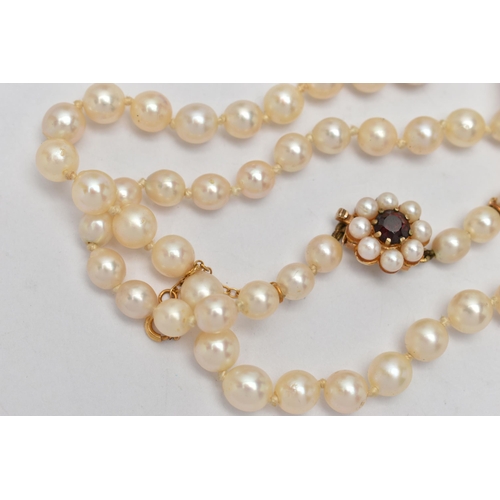 28 - A CULTURED PEARL NECKLACE, single row of cultured cream pearls, each measuring approximately 6.0mm, ... 