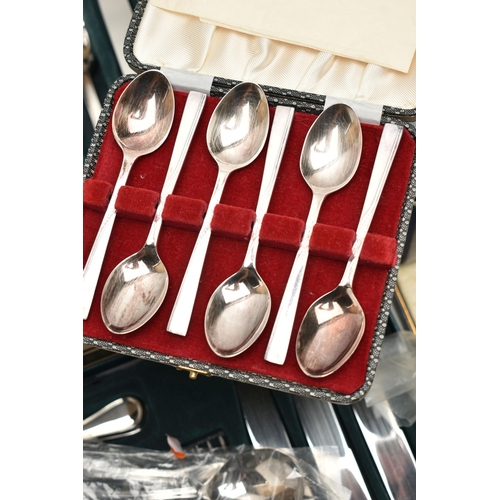 135 - A BOX OF ASSORTED FLATWARE, to include a cased set of six teaspoons, a cased set of six teaspoons an... 